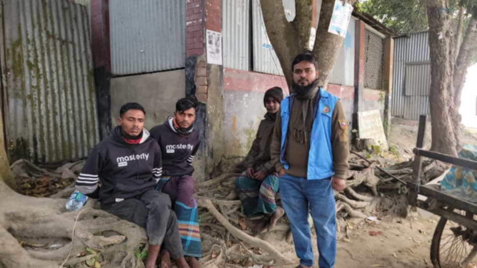 পদ্মায় ইলেকট্রিক শকে মাছ নিধনে ২ জনের জেল