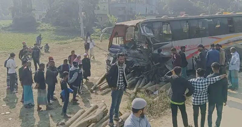 ঢাকা–সিলেট মহাসড়কে তিন বাসের সংঘর্ষে নিহত ২, আহত অন্তত ১২