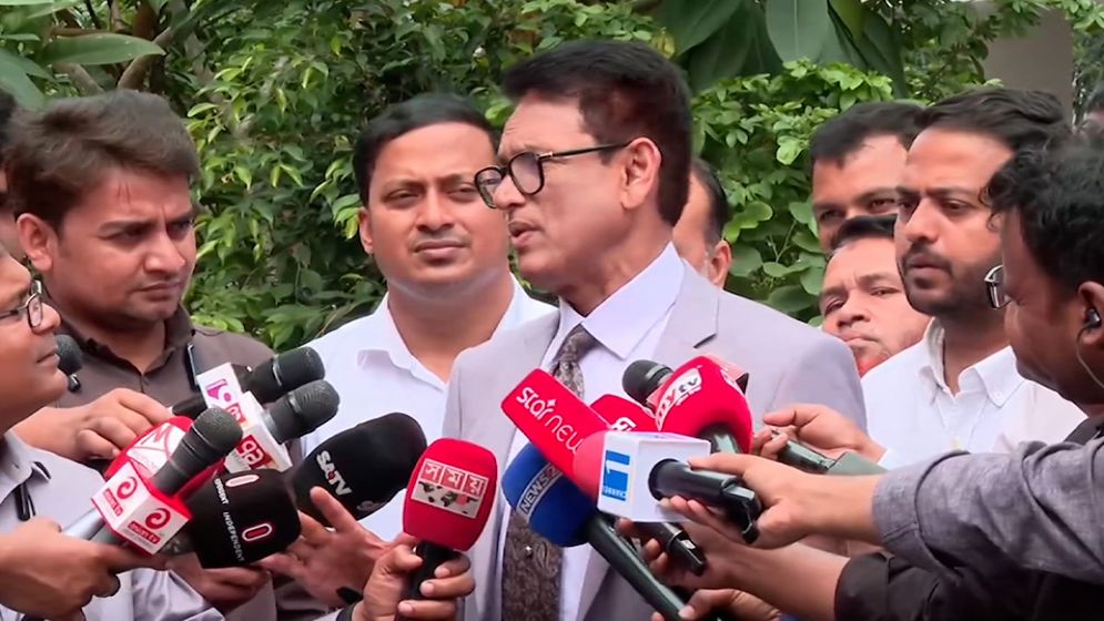 শিক্ষামন্ত্রী: স্কুলে অনলাইন-অফলাইনের সমন্বয়ে ক্লাস নেওয়ার চিন্তা