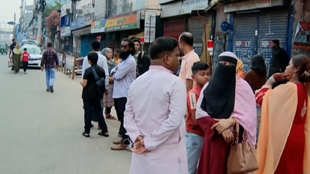 ঈদের দ্বিতীয় দিনেও ঢাকা ছাড়ছেন ঘরমুখো মানুষ