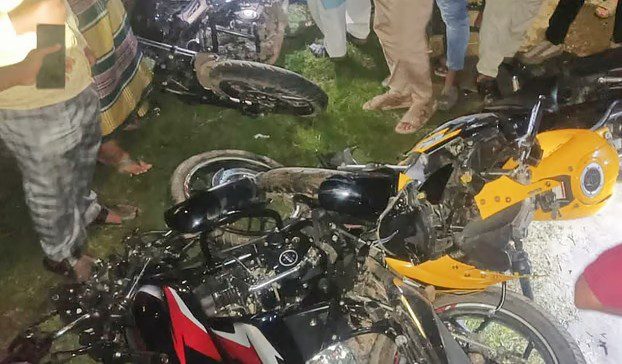বগুড়ায় তিন মোটরসাইকেলের সংঘর্ষে নিহত ২