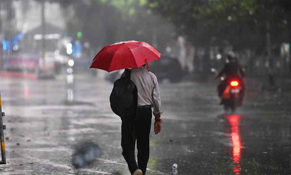 আগামী তিন দিনের আবহাওয়া: উত্তর-পূর্বাঞ্চলে বৃষ্টির প্রবণতা বাড়বে