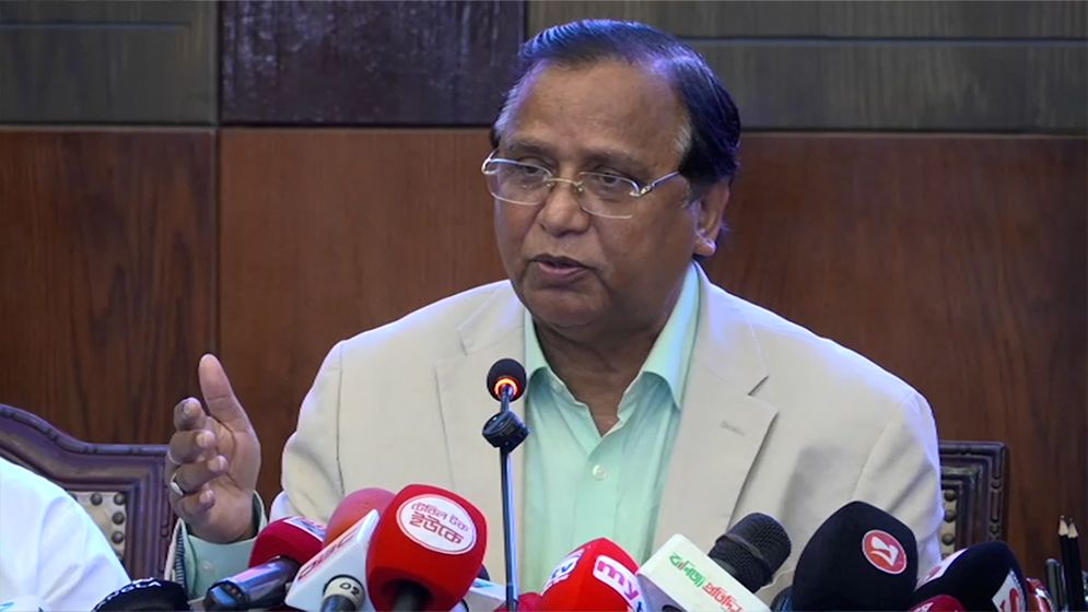 ঢাকার জলাবদ্ধতার প্রধান কারণ পলিথিন, ব্যবহার না কমলে সমাধান কঠিন: ডিএসসিসি প্রশাসক