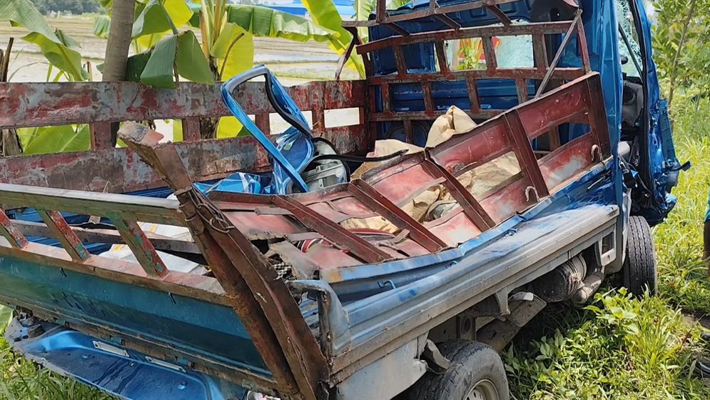 বগুড়ায় ট্রাক-পিকআপের মুখোমুখি সংঘর্ষে নিহত ৪