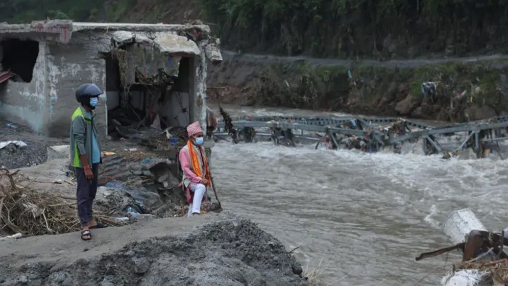নেপালে বন্যায় ১৮৪ বিদেশি পর্যটক উদ্ধার, নিখোঁজ ৪২০
