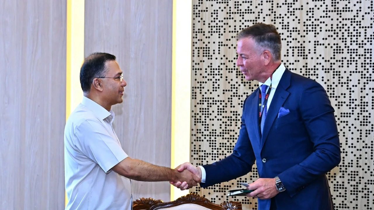 প্রধানমন্ত্রীর সঙ্গে ভিসার এশিয়া প্যাসিফিক প্রেসিডেন্টের সৌজন্য সাক্ষাৎ
