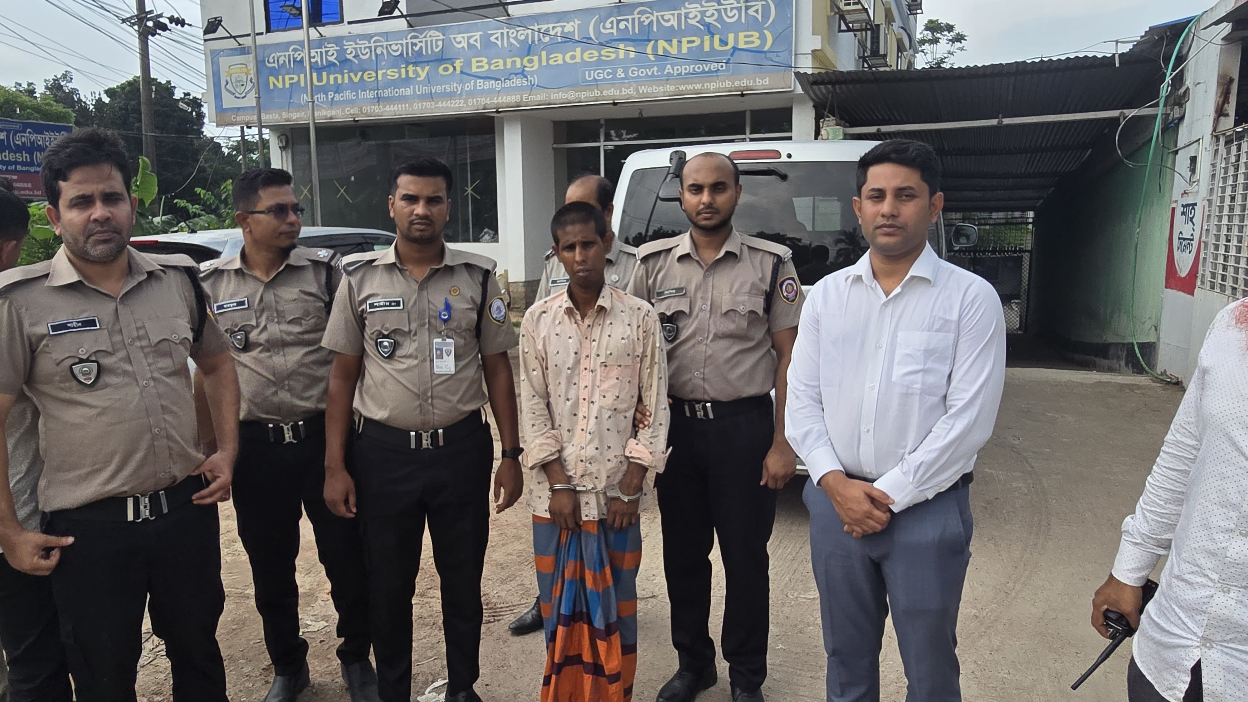 সিংগাইরে মোবাইল কোর্ট: দুই প্রতিষ্ঠান বন্ধ, মাদকসেবীর কারাদণ্ড