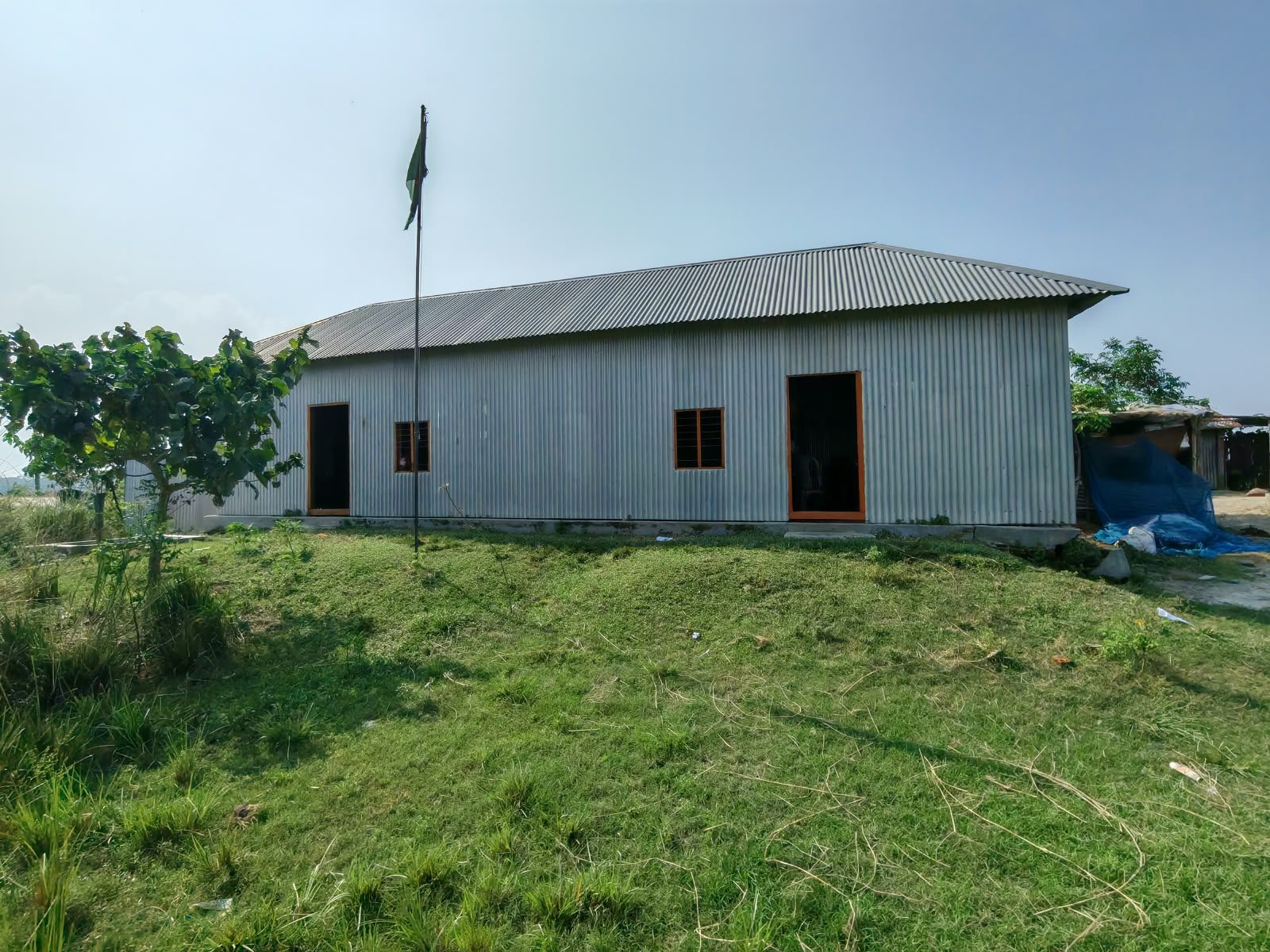 ভাঙা-গড়ার চরাঞ্চলে শিক্ষার পথেও দুর্ভোগে হরিরামপুরের শিক্ষক-শিক্ষার্থীরা
